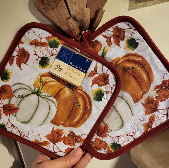 Fall Pot Holders & Oven Mitt. - Picture 3 of 9